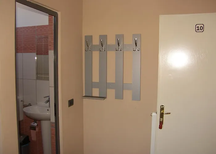 Shkodra Hotel 酒店