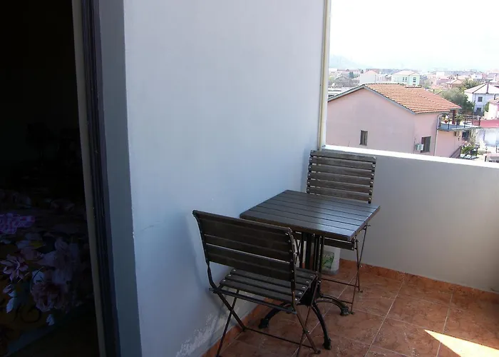 Shkodra Hotel 酒店 *